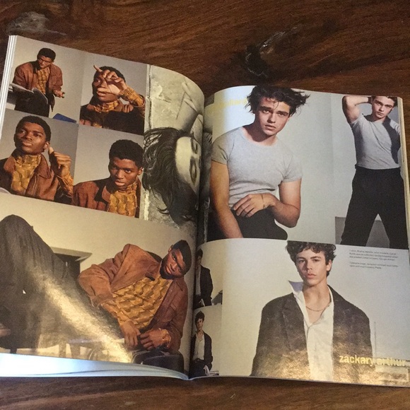 l’uomo vogue magazine December 2021 featuring Jared Leto - Picture 11 of 16